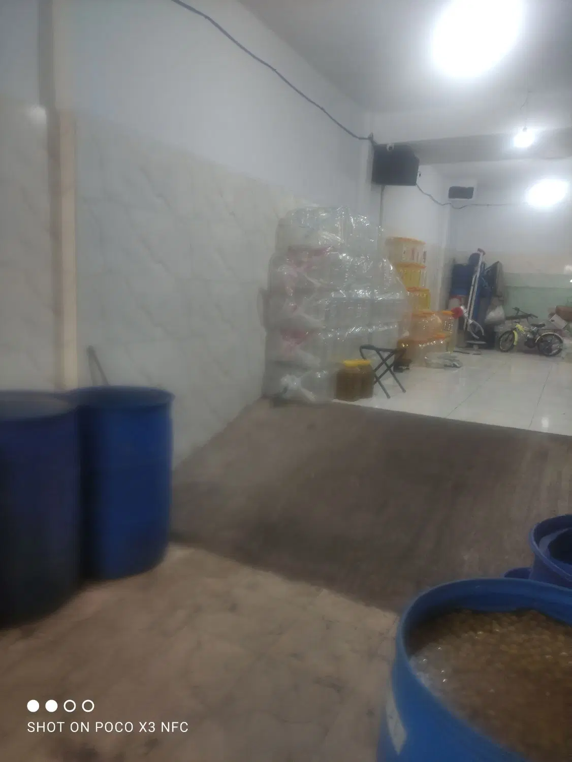 مغازه 70 متری