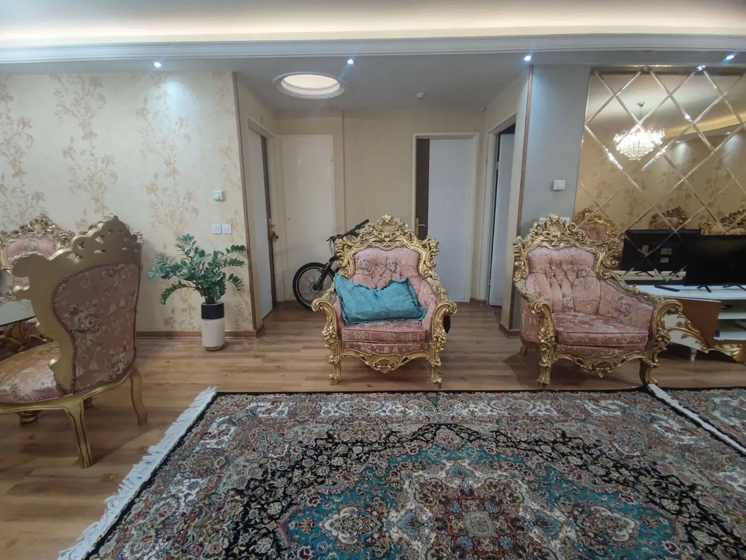 فروش 114متر دربهترین وگرانترین طبقه برج آسمان