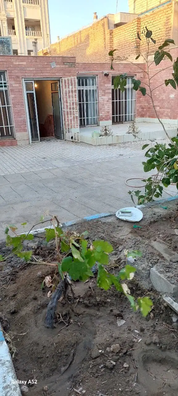 رهن و اجاره منزل مسکونی خ ازادگان