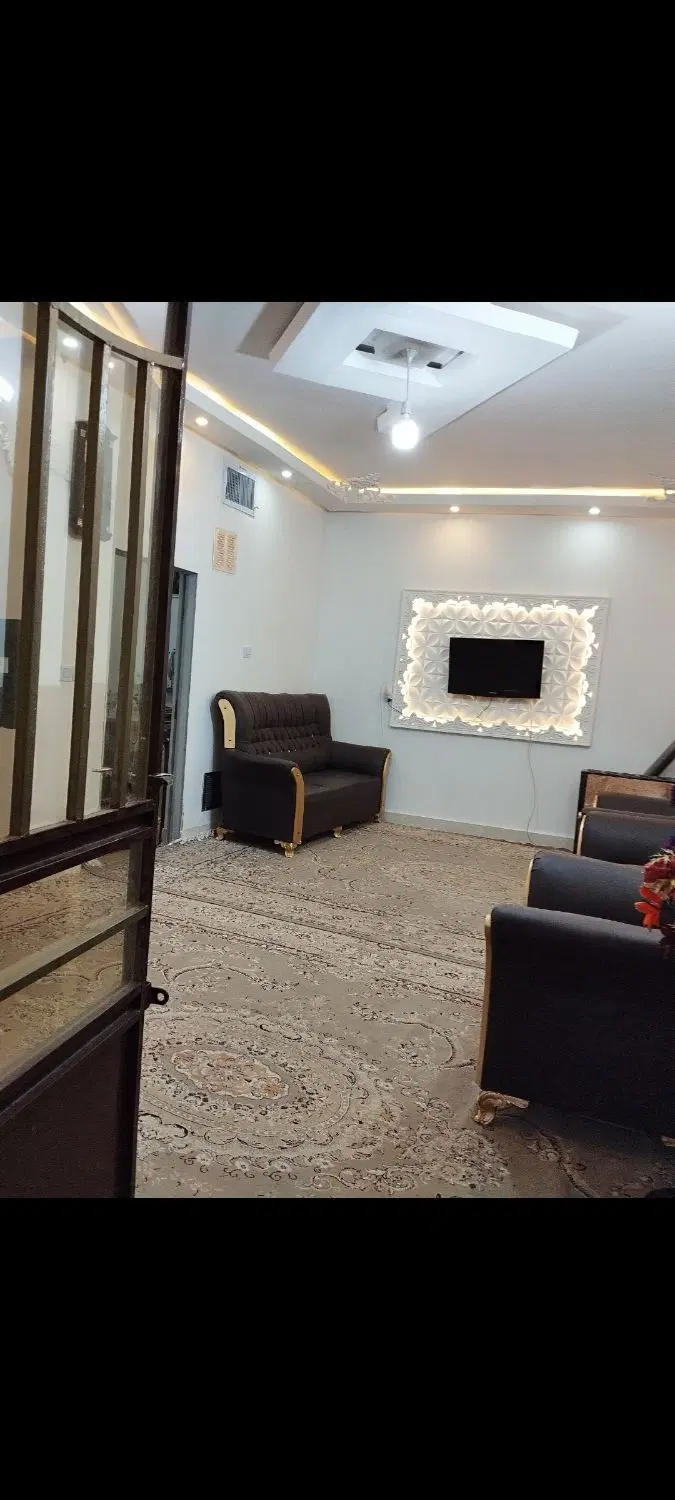 خونه. ویلایی  مهندسی ساز