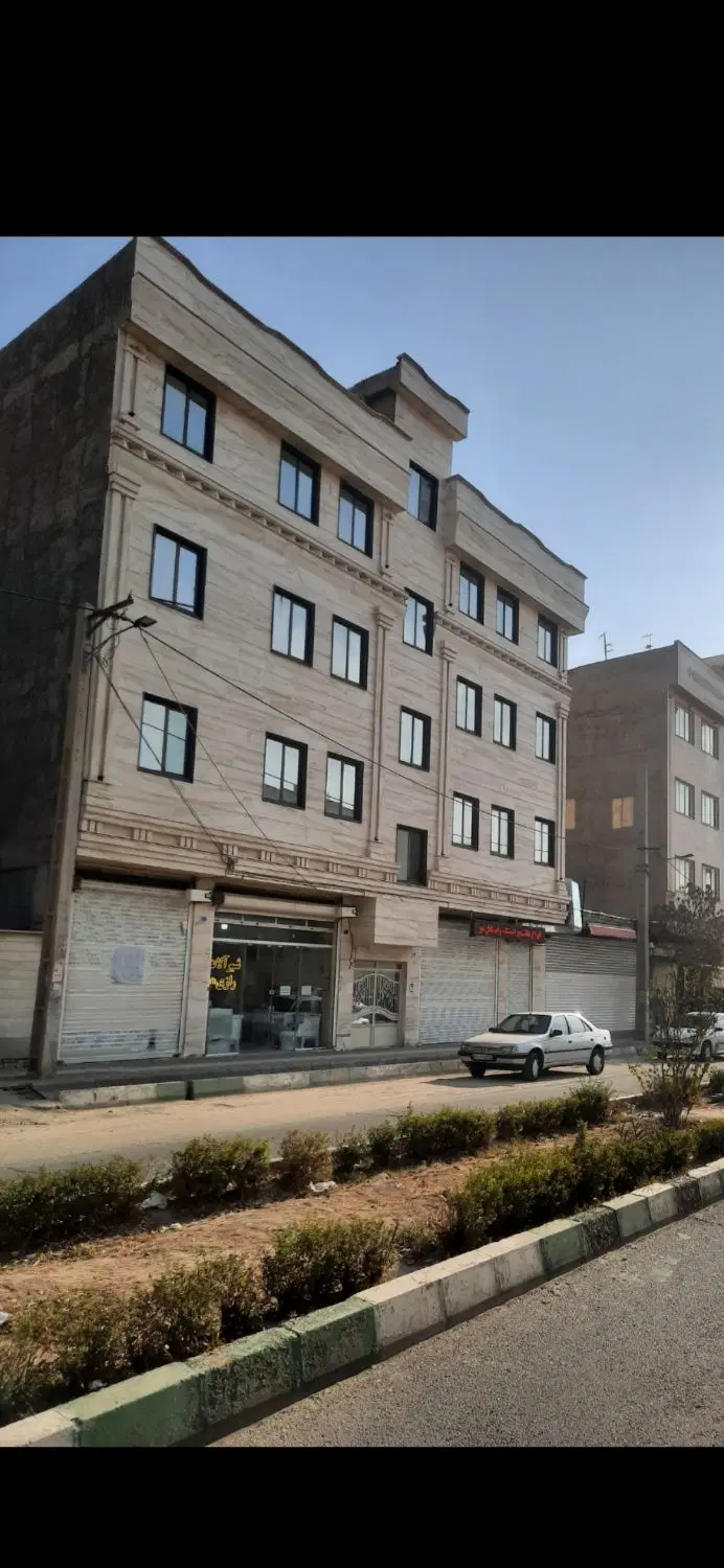اجاره مغازه زرافشان بلوار فلسطین به هایپر مارکت