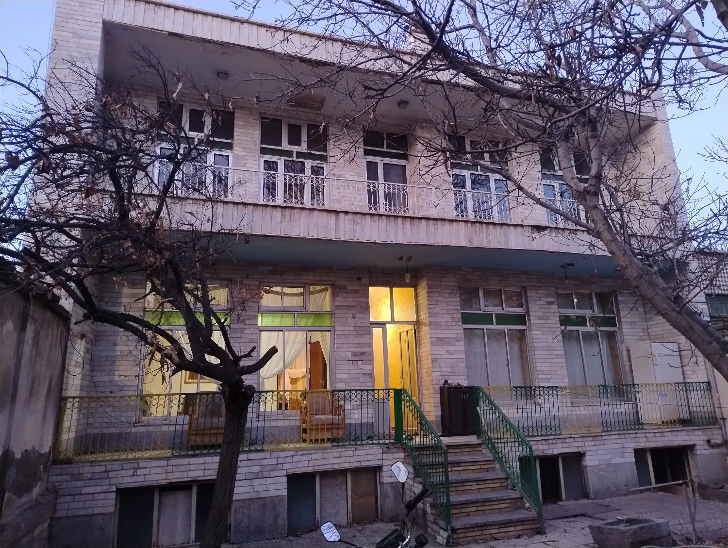 فروش ویلایی کلنگی با ۲۱ متر بر در محله ارمنستان