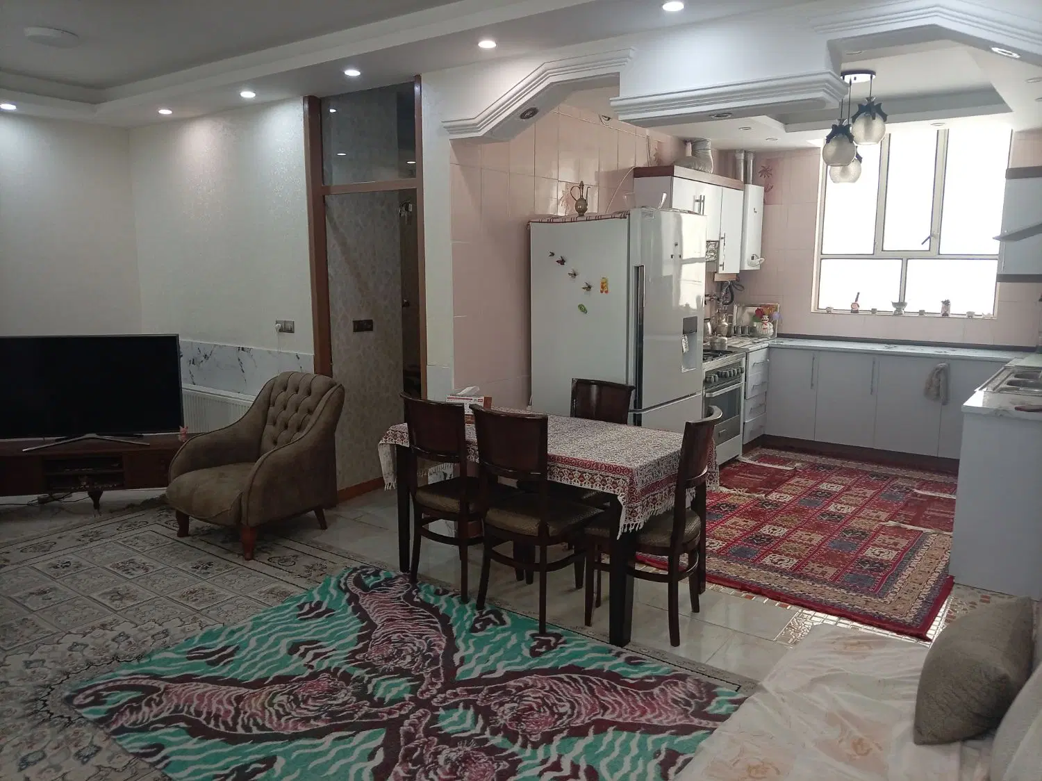فوری خانه دو طبقه + سوییت مجزا-کوچه باز وپهن