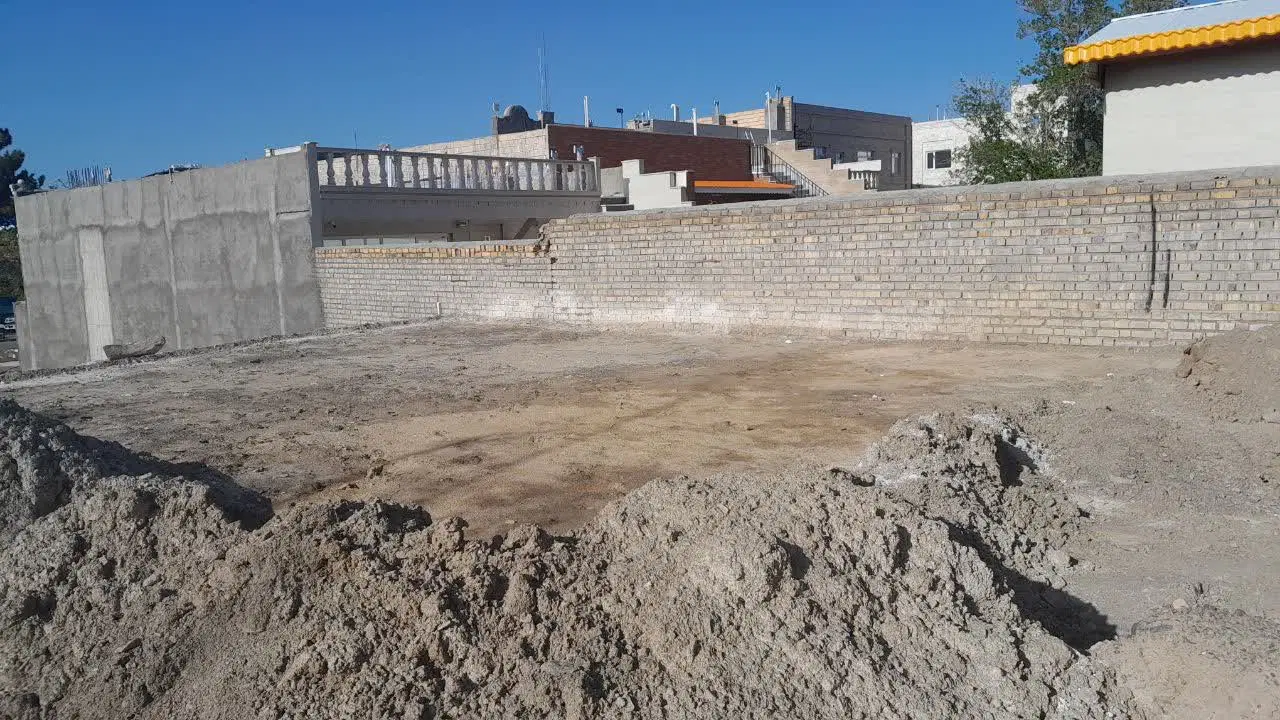 زمین مسکونی وتجاری