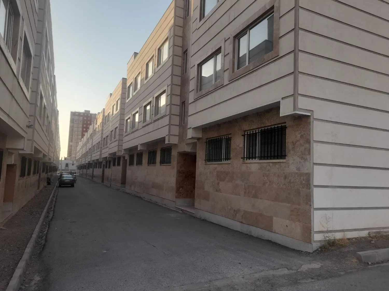 کاوش ابنیه ۶ واحدی