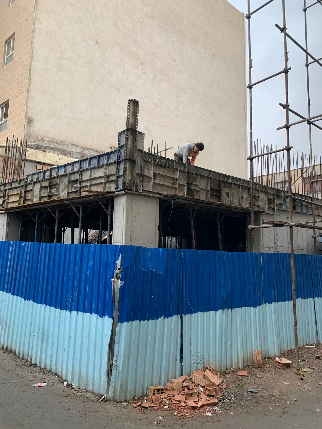 فردوس غرب پیش فروش ۷۵و۸۵متری ۲خواب