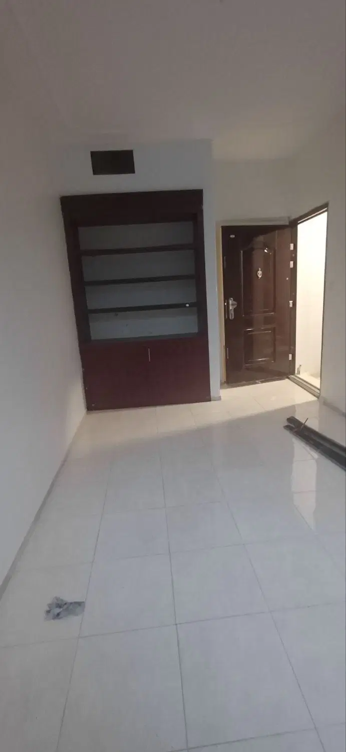 ۲۰۰ متر زیر زمین بلوار معلم