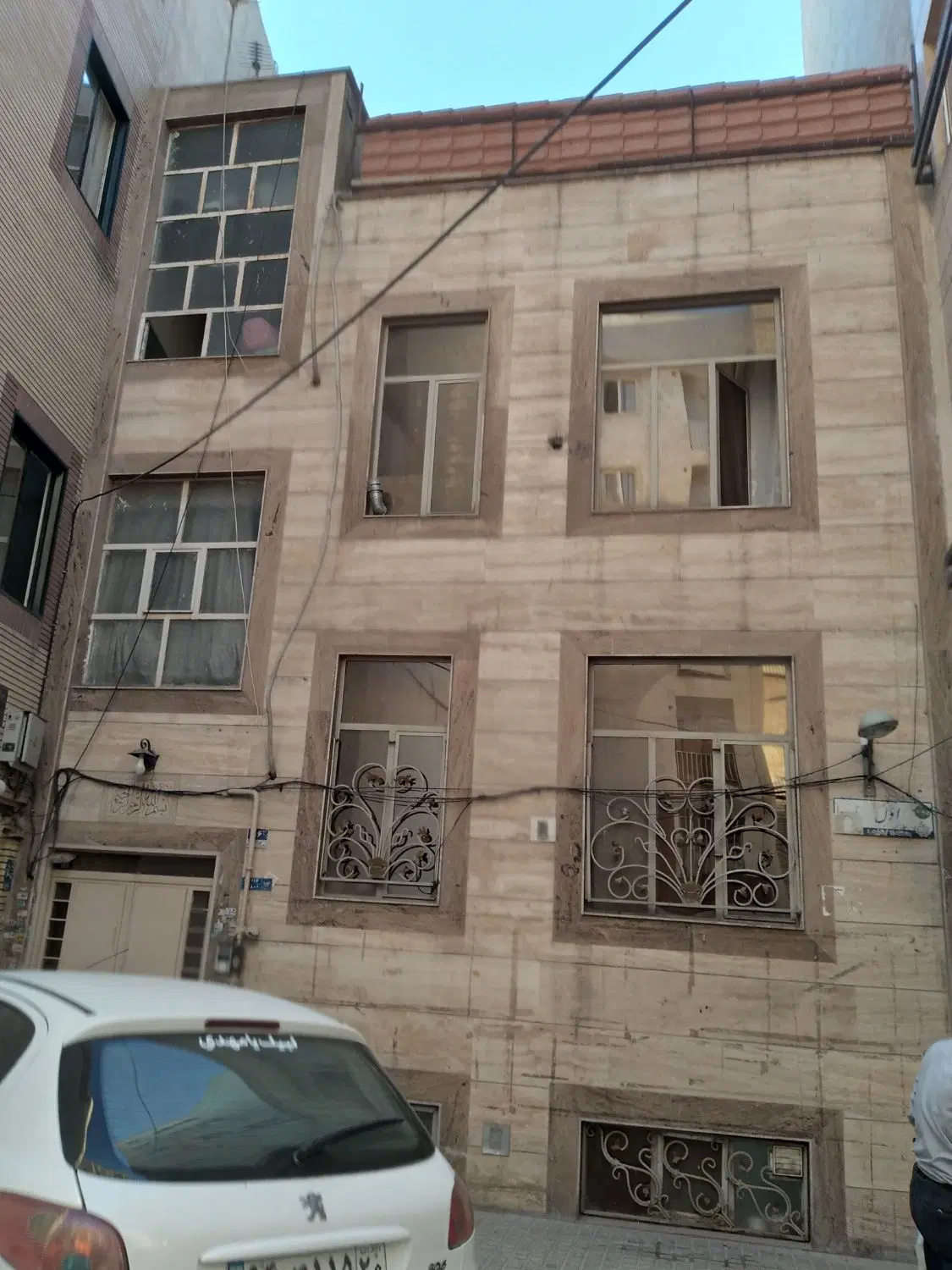 ۵۴متردر۲طبقه‌وزیرزمین