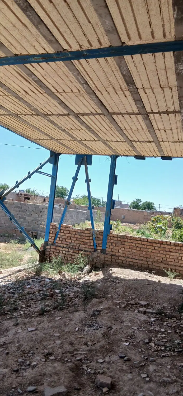 زمین نیمه ساز