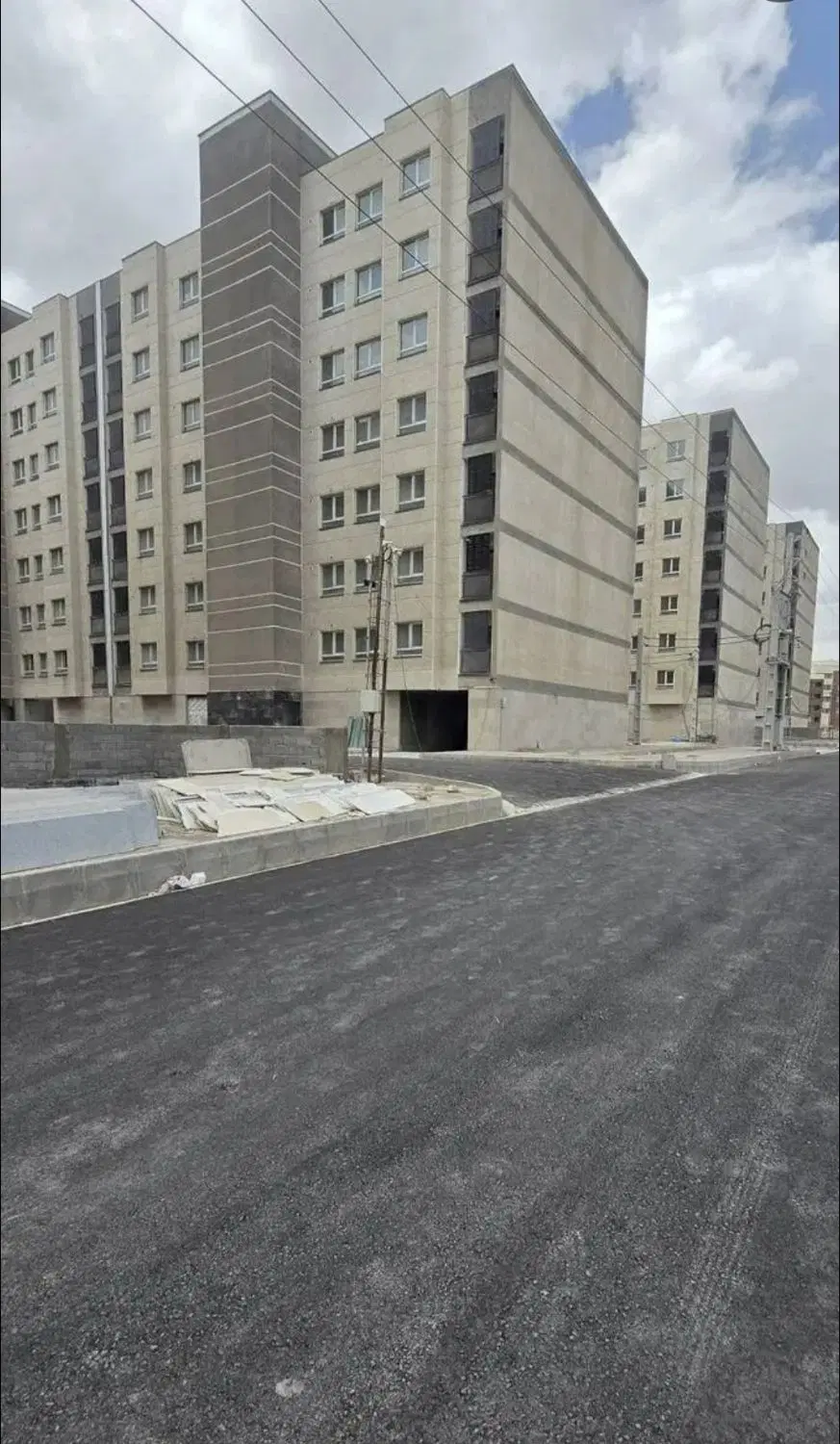 واحد نوساز 90متری