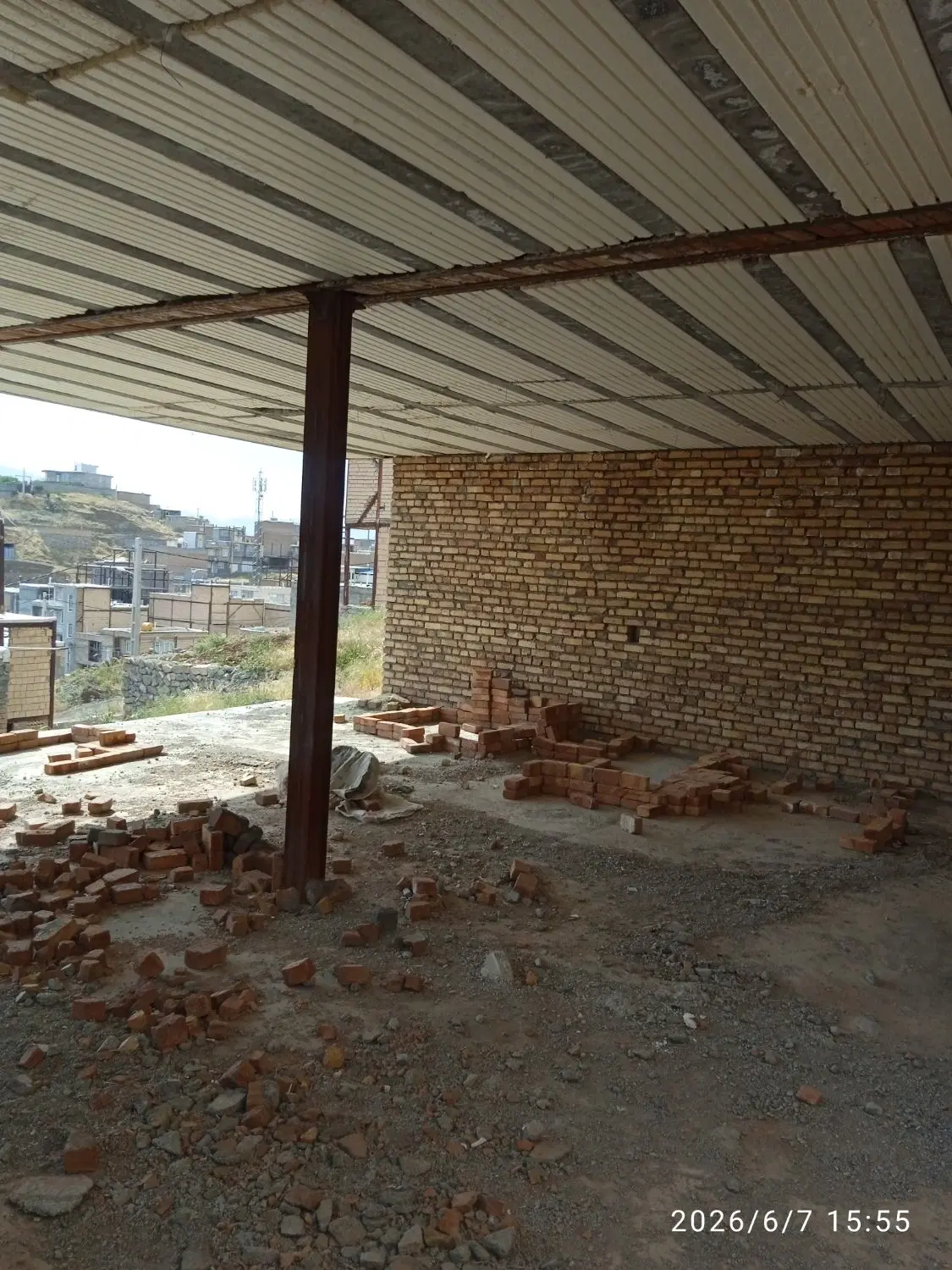 خانه نیمه کاره آساوله