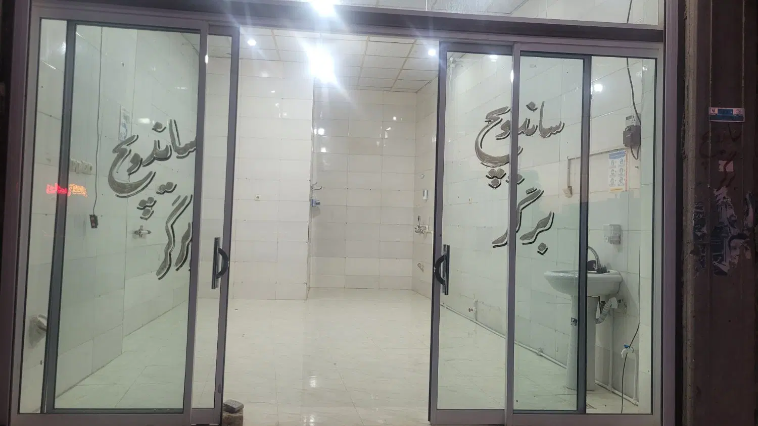 اجاره مغازه ۲۰ متری شنی اسدآباد
