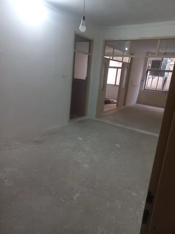 واحد ۱۰۰ متری خیابان دانشگاه