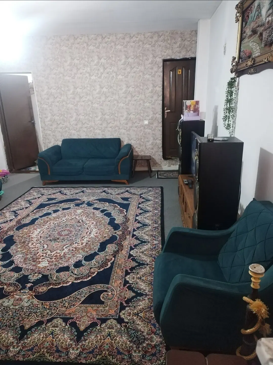 فروش آپارتمان طبقه سوم ۶۰متری درخیابان قدس