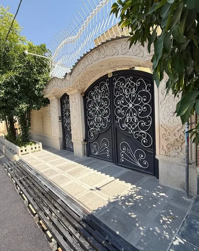 ویلایی ۲ نبش ۲۰۰ متر سفیر جنوبی