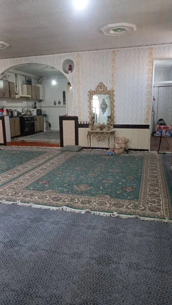 آپارتمان طبقه دوم