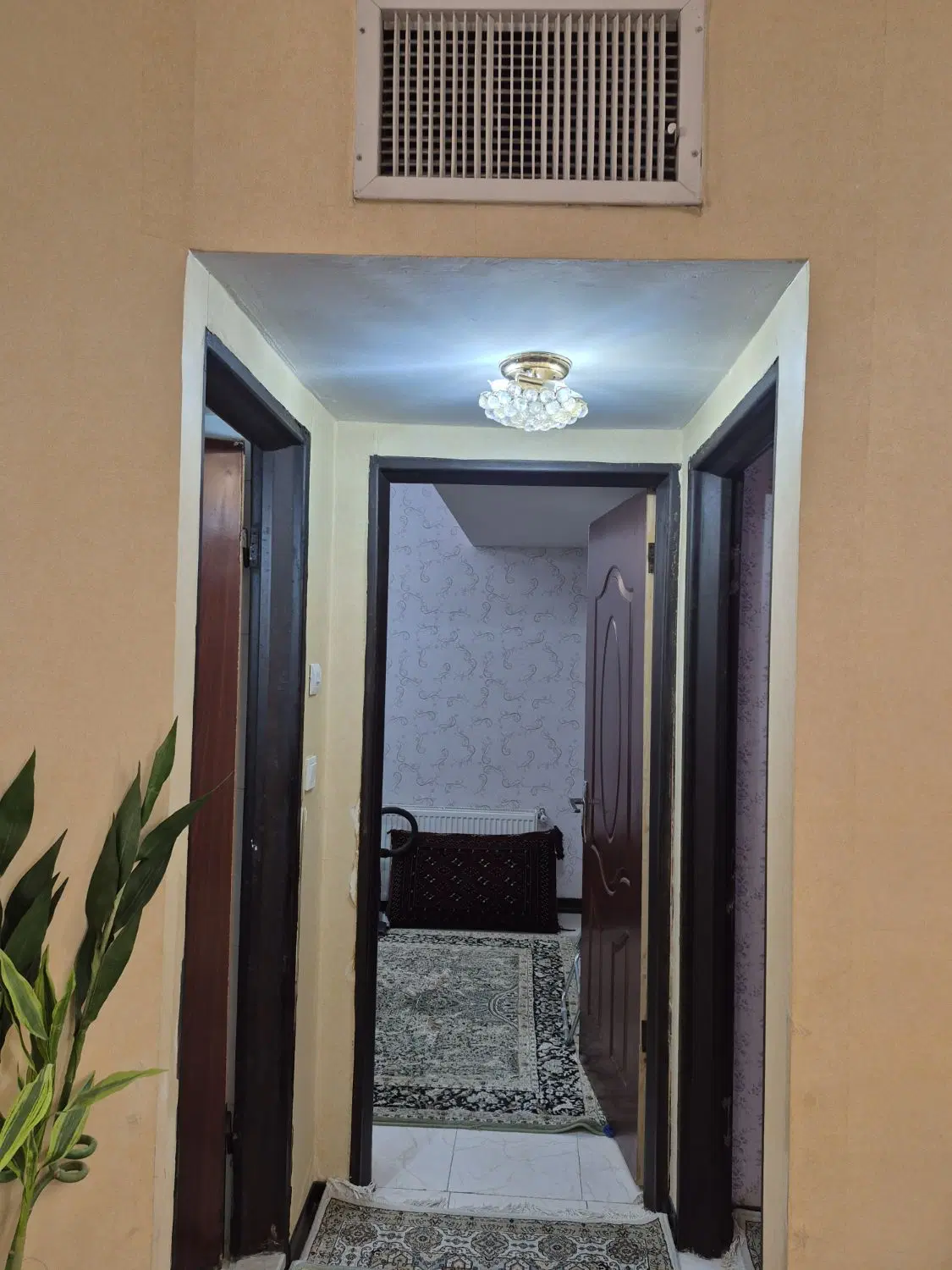 آپارتمان ۹۵ متری خوش نقشه غرق در نور