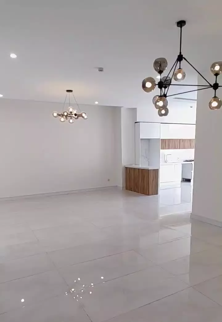 رهن کامل_ واحد لوکس در برج رویال پلاس پونک _ برج C