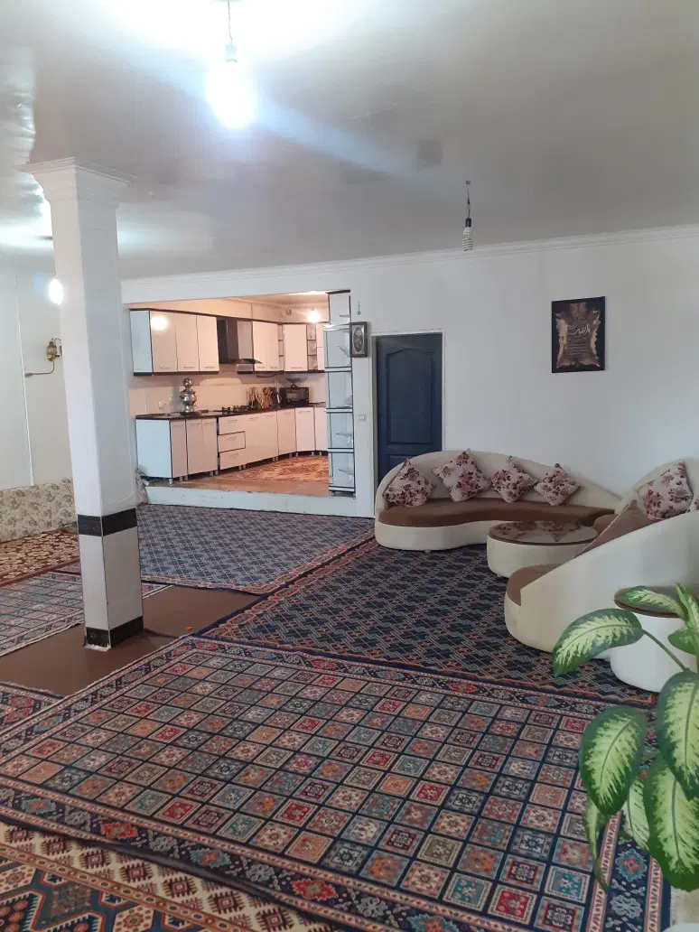 خانه باغ سه طبقه