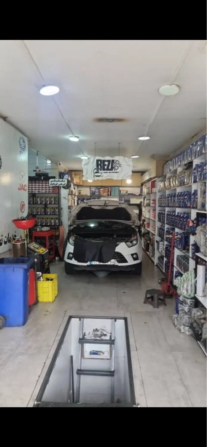 مغازه ۸۰متری بهرخیابان اصلی