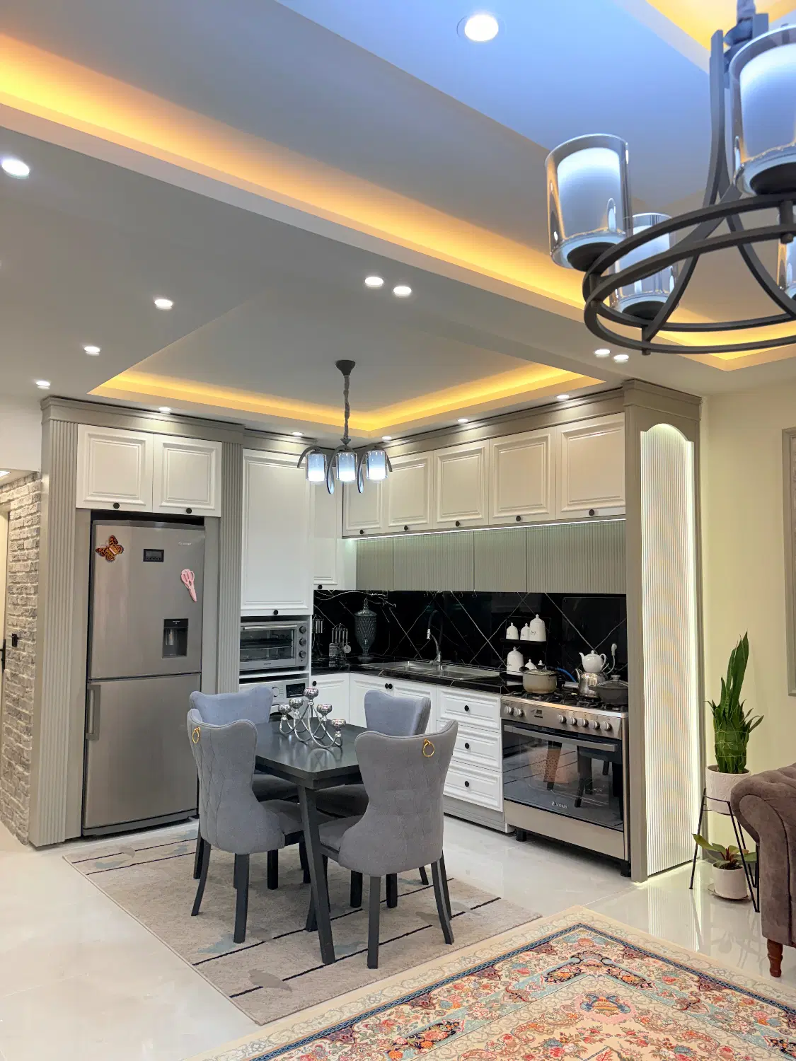 ۸۰متری لاکچری،قاضی طباطبایی
