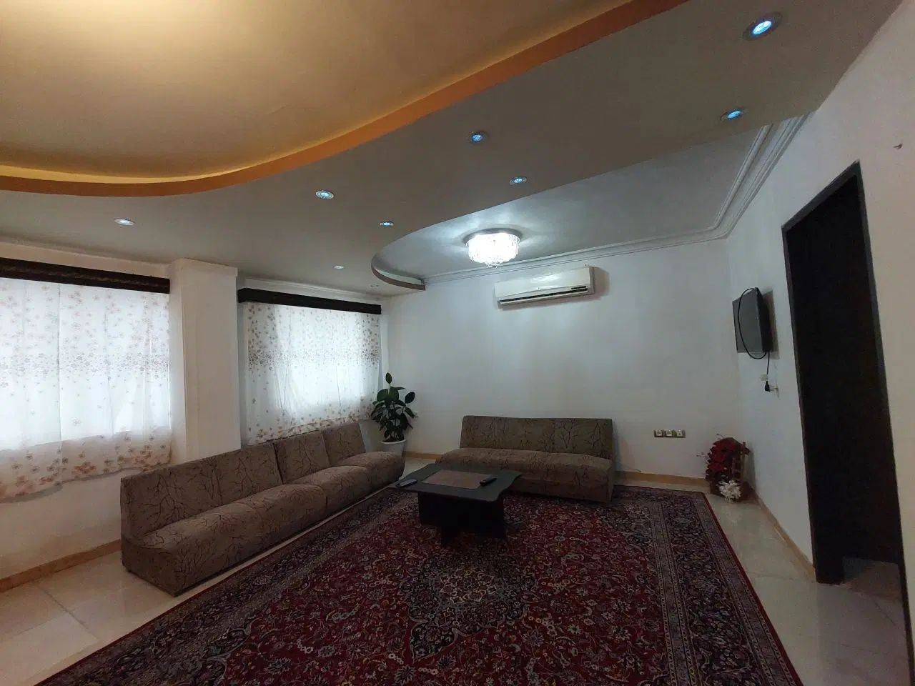 اجاره سوئیت دوخوابه خیابان سعدی رشت