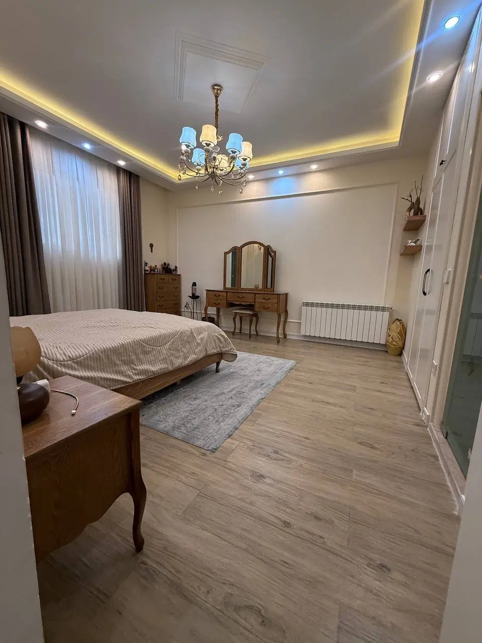 ویلایی دردوطبقه کاشانی (۲۴۰مترزمین با۳۸۷ متر بنا)
