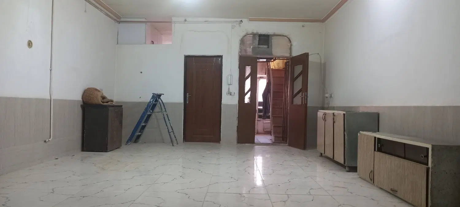 طبقه همکف فر وشی