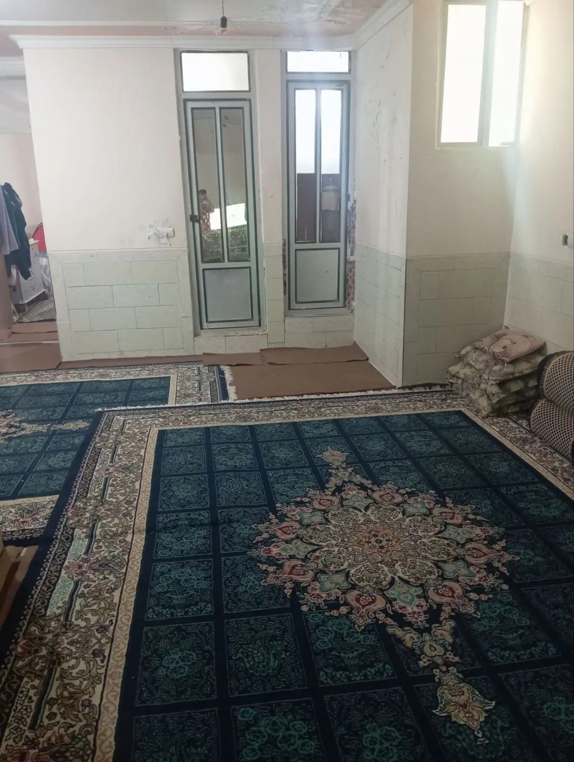 سوئیت اپارتمان واقع در کوچه مالاریا جنب پاساژ طلا