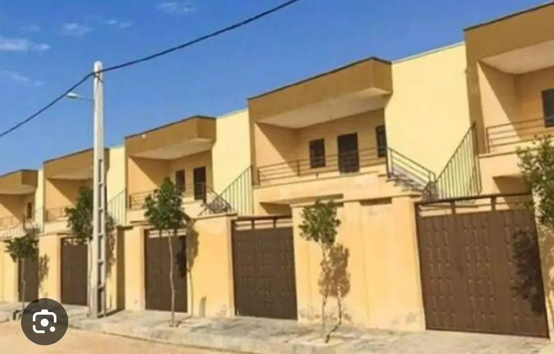 ایوانکی .گرمسار.ویلایی،۱طبقه
