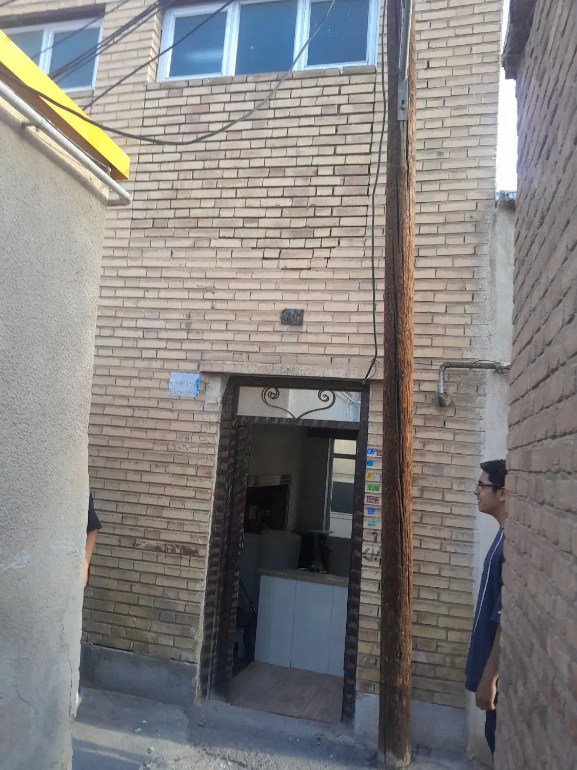 حیاط دربستی واقع در شهریار