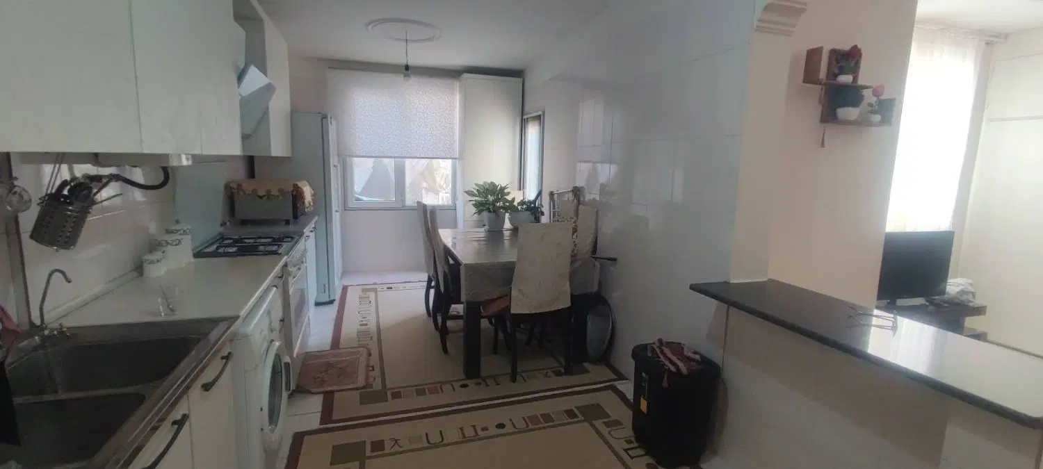 آپارتمان حیاط دار