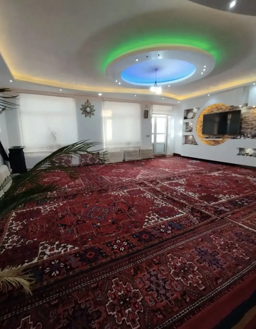 خانه دو طبقه جاده ورزقان ولی امر ۱۷