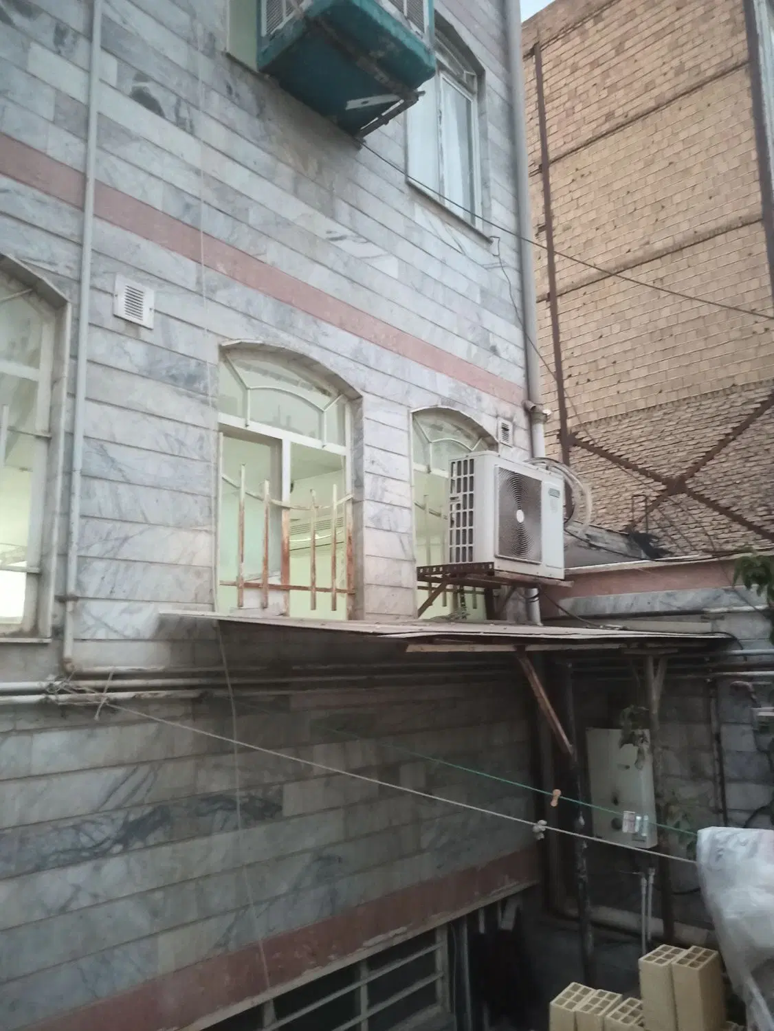 اجاره آپارتمان ۶۵ متری در حصارک بالا