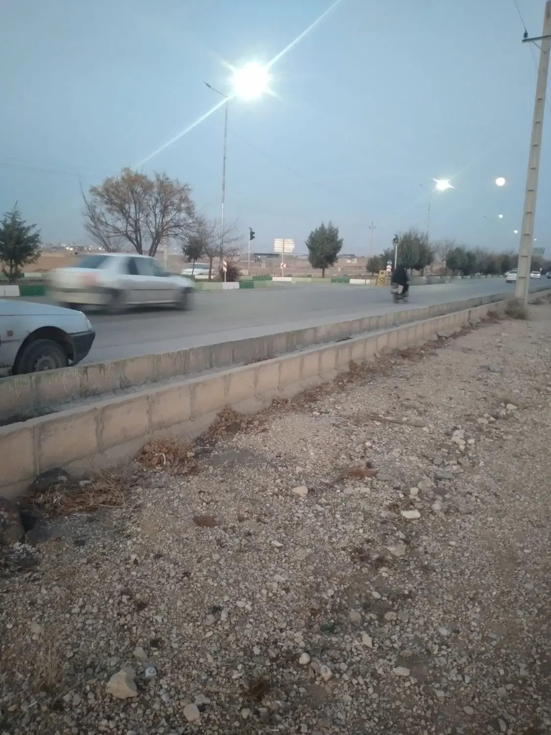 ۶۰۰مترمربع برخیابون ازهفت تیربسمت کابل مغان باسند
