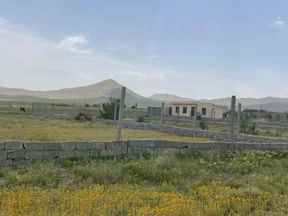زمین دین کبود ( گوار ) همراه با آب ( سرمایه گذاری)