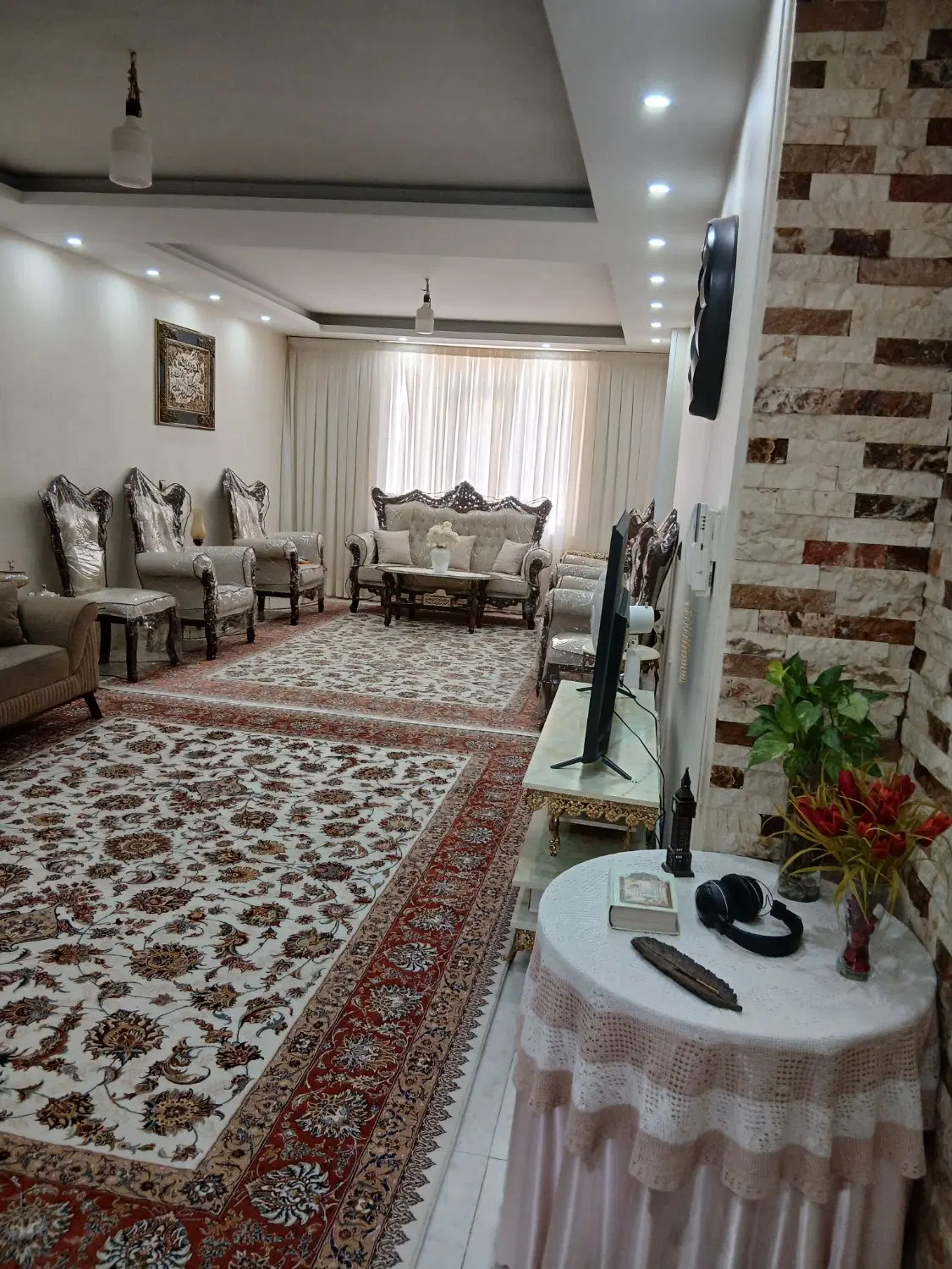 ملک 94 متری تازه بازسازی شده