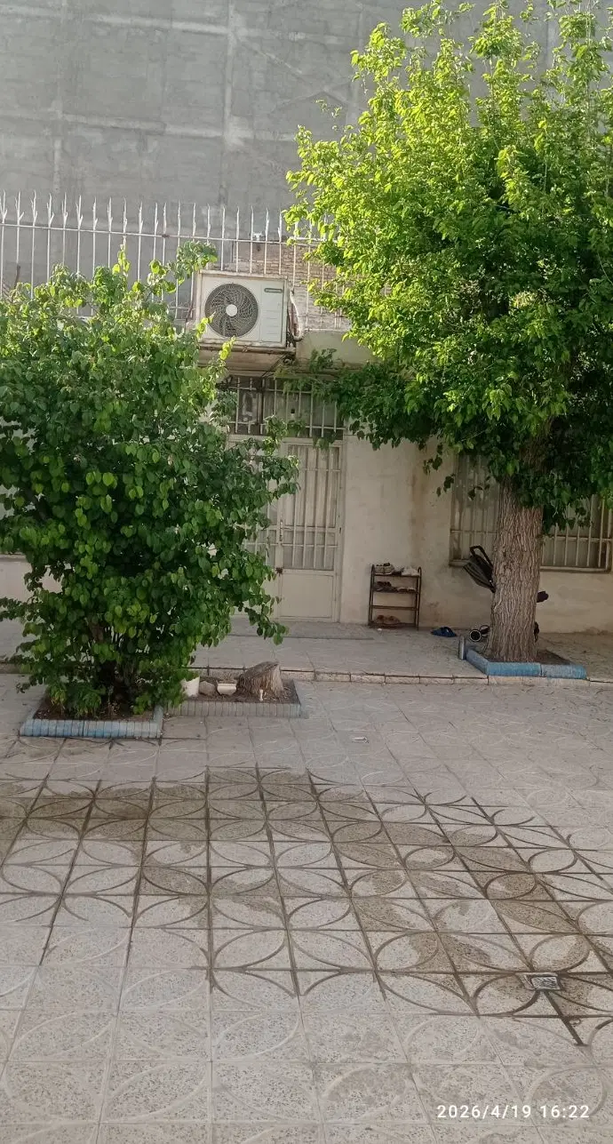 225متر ویلایی کوشش_تراکم زیاد_حاشیه10متر