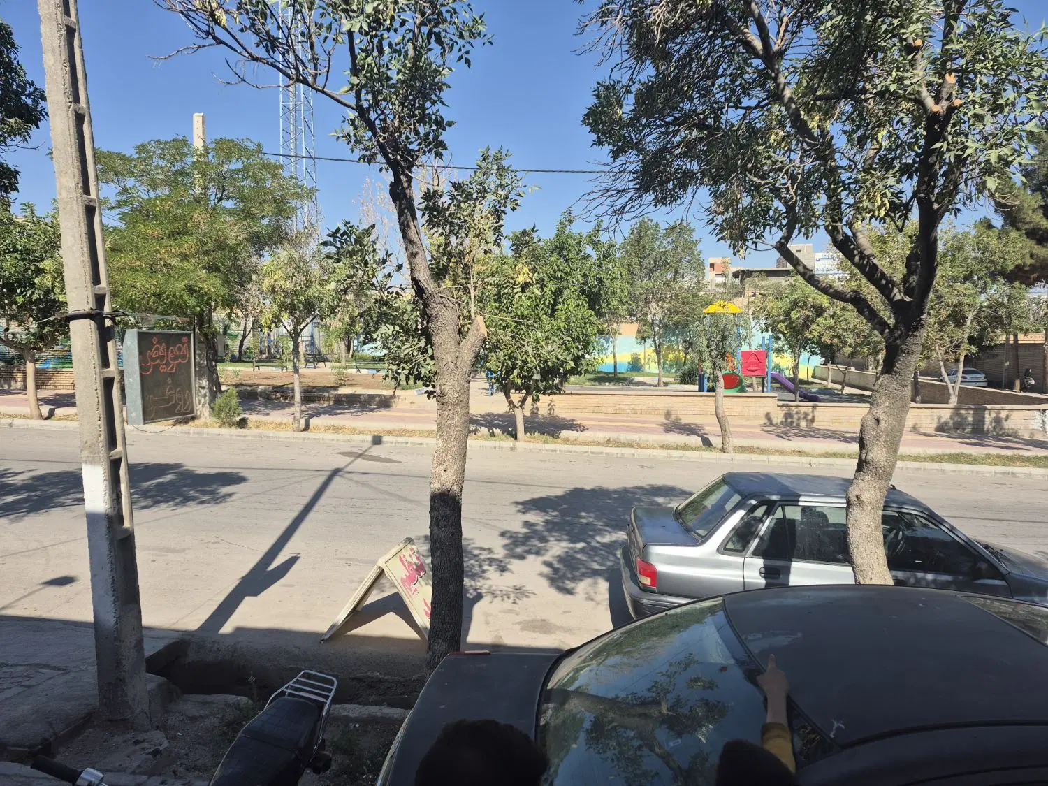 مغازه ۱۲ متری خیابان حر