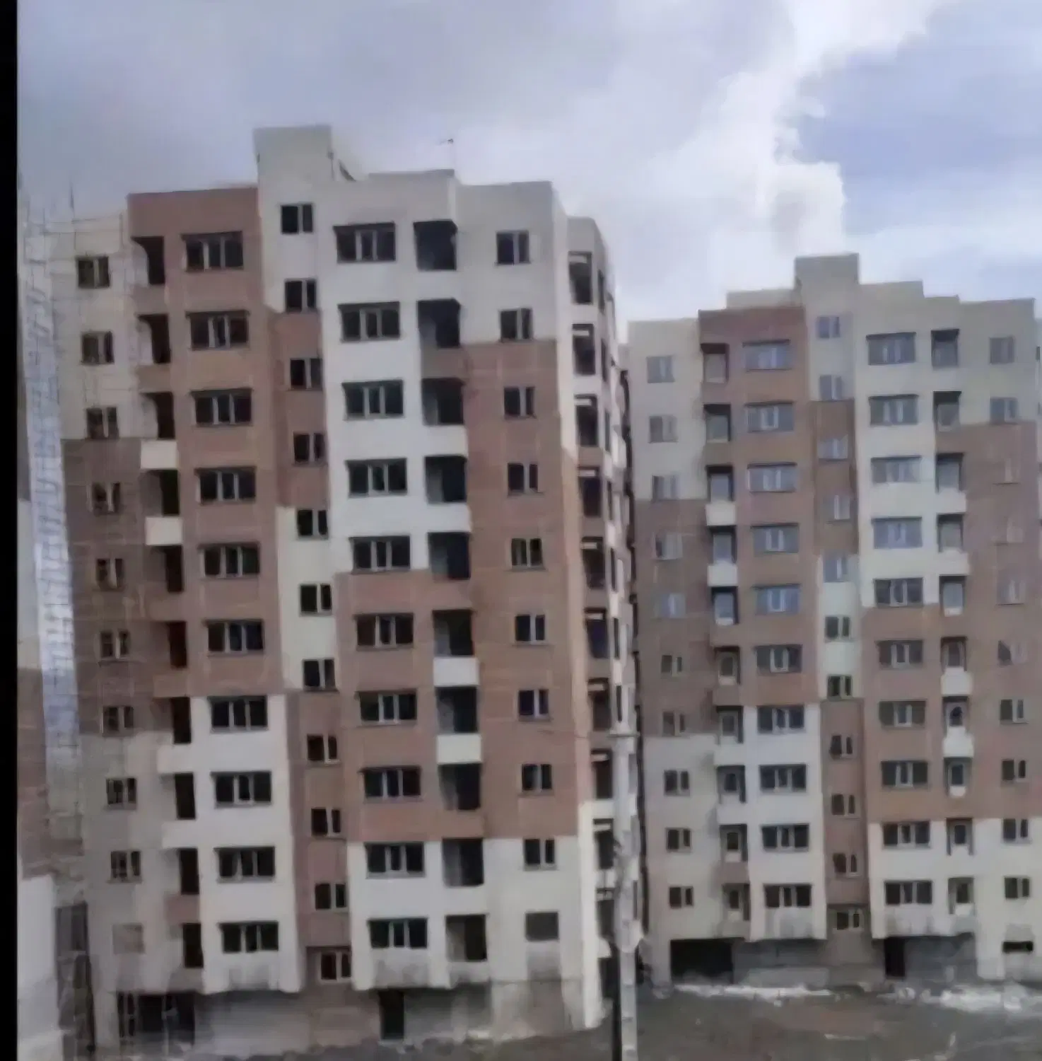 آپارتمان تافگه ۱۲۰ واحدی