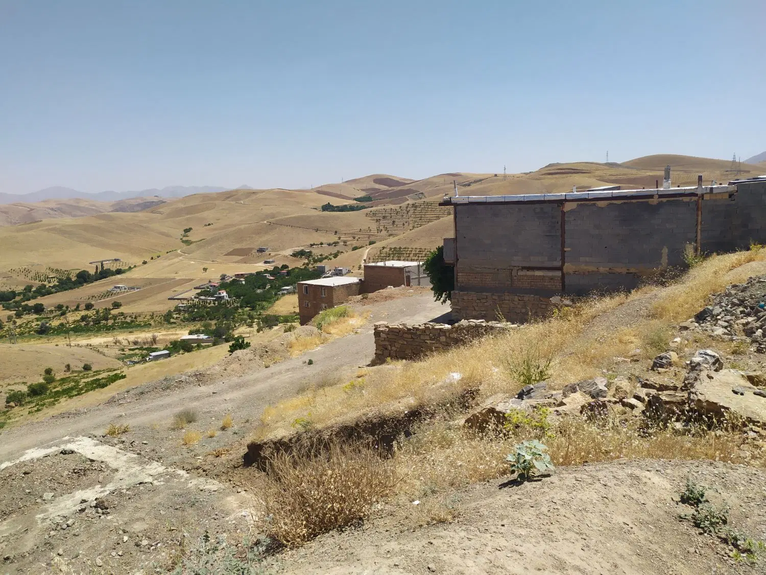 فروش زمین مسکونی سورازه