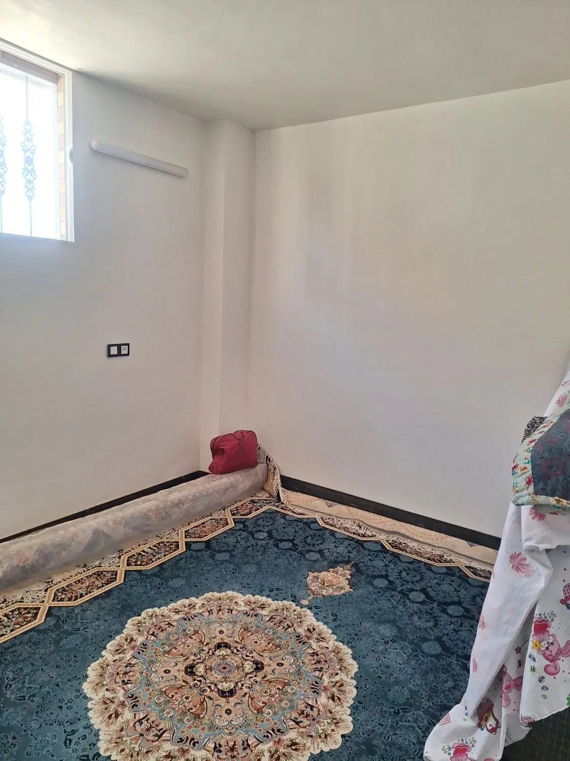 منزل ۱۰۰ متری دوخوابه  گلدشت