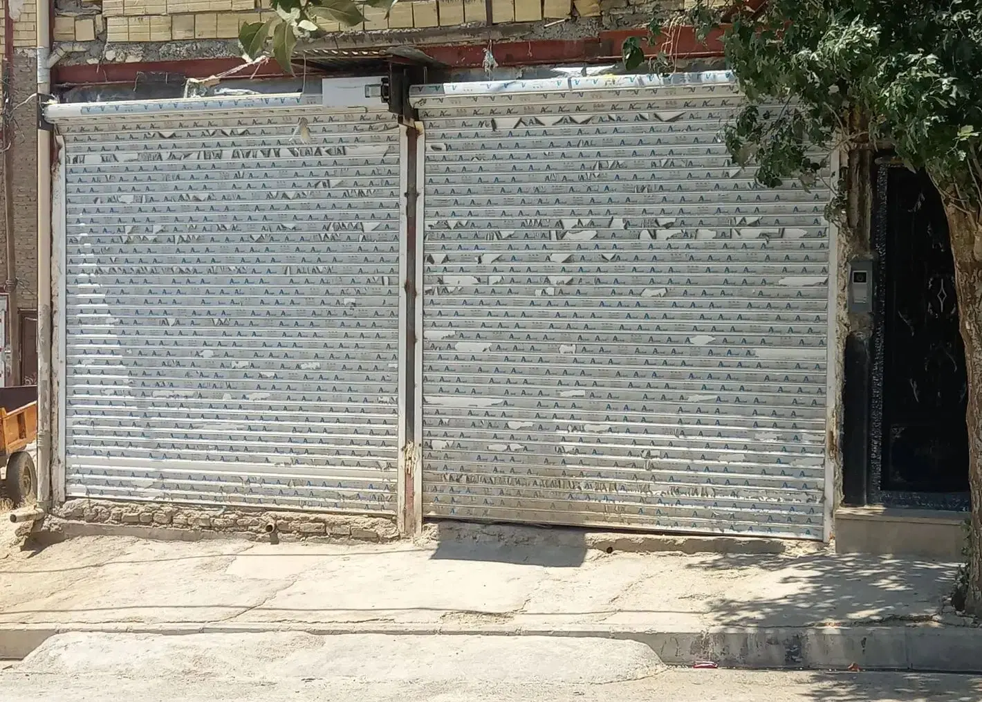 انبار ۷۰ متری