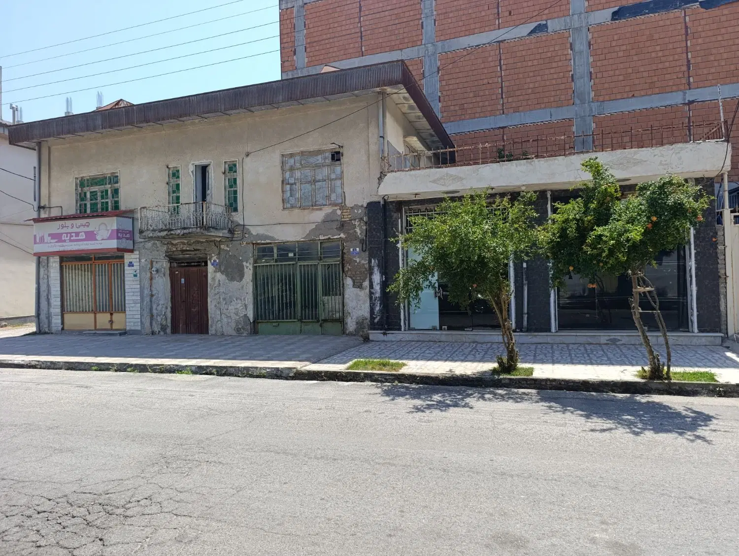 زمین مسکونی با موقعیت تجاری