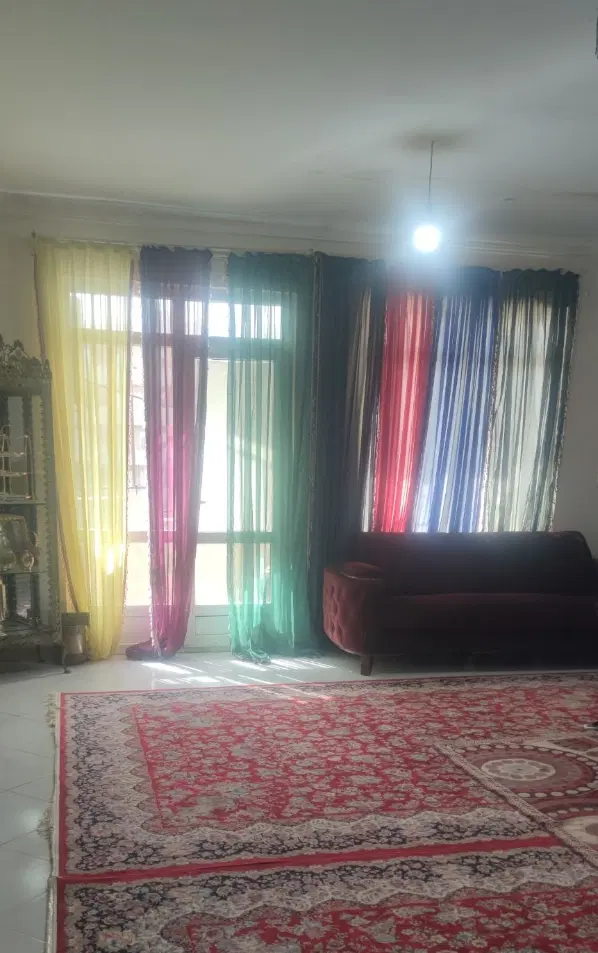 واحد ۱۰۵ متری بهاران