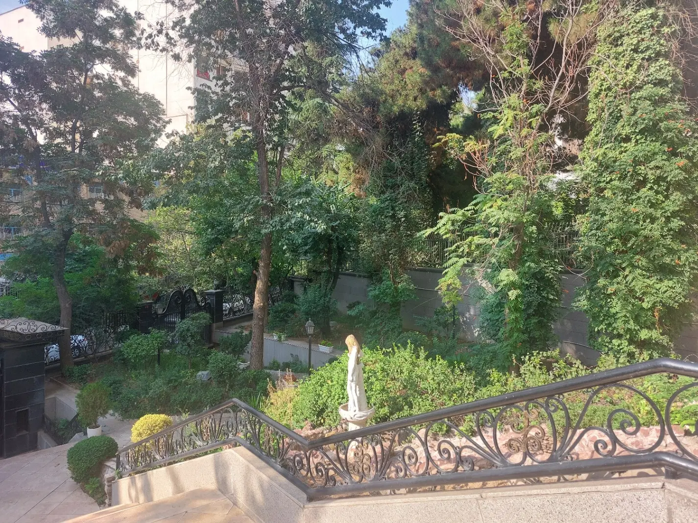 زعفرانیه آپارتمان مسکونی 190 متری