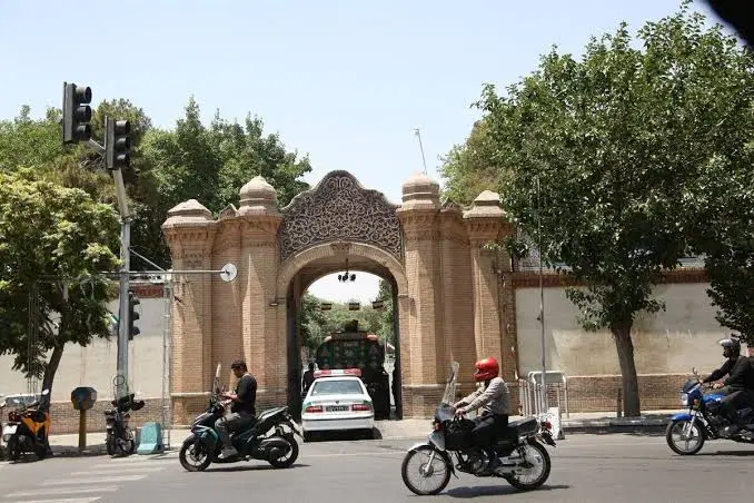 ۱۰ متر سرقفلی روبروی آگاهی شاپور