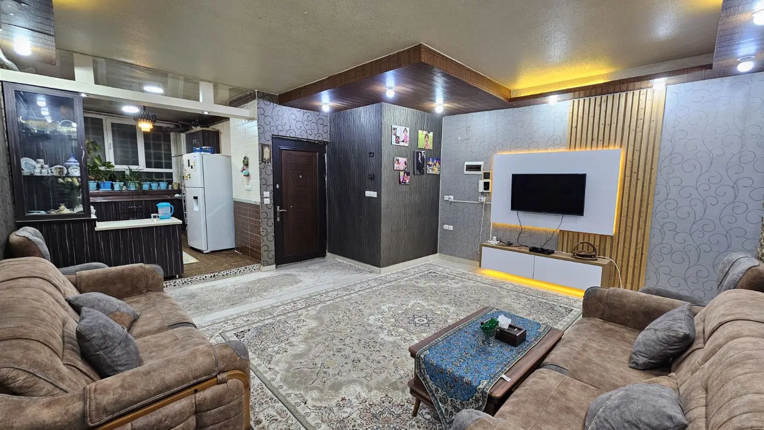 ۸۶متری تک واحده_تاپ لوکیشن خ توحید_فدایان اسلام