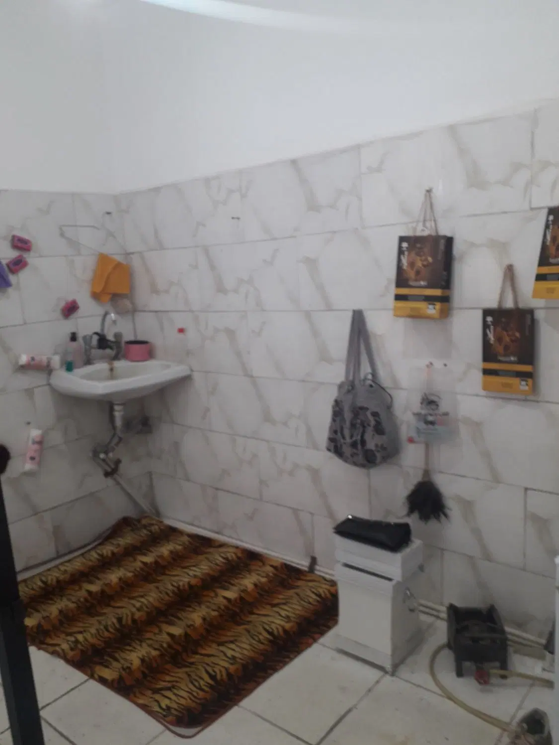 مغازه ۱۲ متری