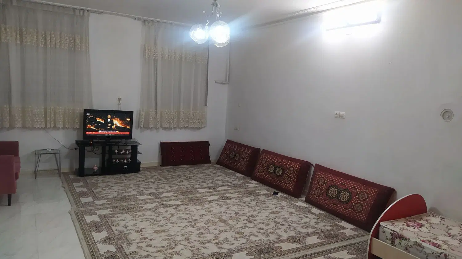 ۷۰ متری یک خوابه طبقه اول خ اسماعیلی ک بهشت ۴